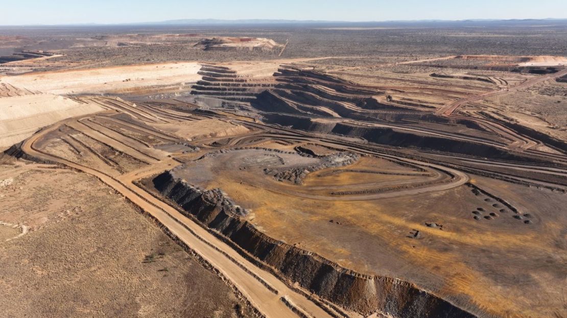 Vista aérea de las operaciones mineras en el cinturón de manganeso del desierto de Kalahari. Crédito: Byron Blunt/CNN