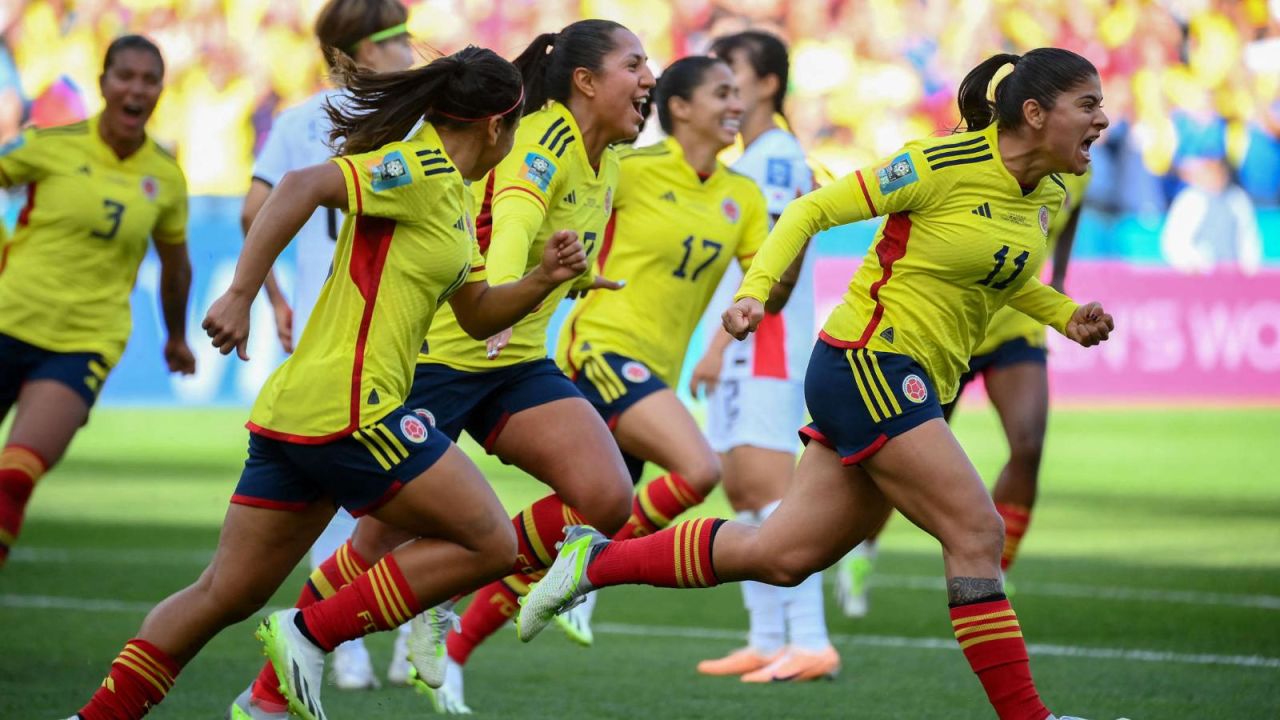 CNNE 1428215 - voz autorizada- myriam guerrero comenta sobre el momento de la seleccion femenina de colombia