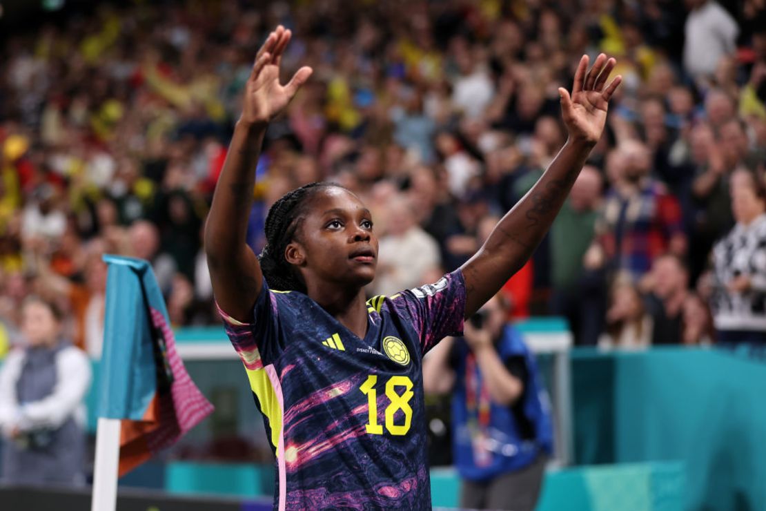 Linda Caicedo de Colombia celebra después de marcar el primer gol de su equipo el 30 de julio de 2023 en Sydney, Australia.