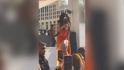 CNNE 1428787 - cardi b reacciona ante agresion en concierto