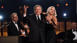 CNNE 1429191 - emotiva despedida de lady gaga a tony bennett