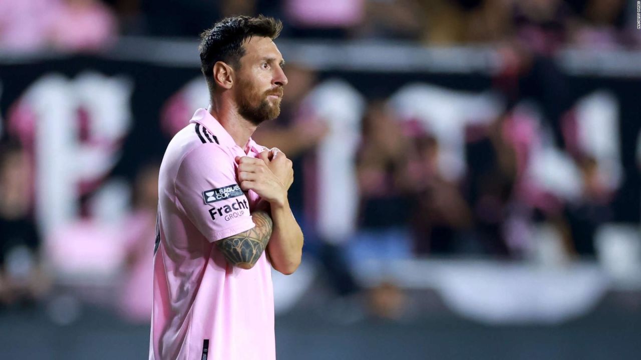 CNNE 1430565 - doblete de messi hizo delirar a los aficionados de miami