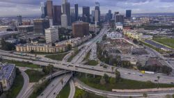 CNNE 1432879 - 5 cosas- aumentan las protestas en los angeles