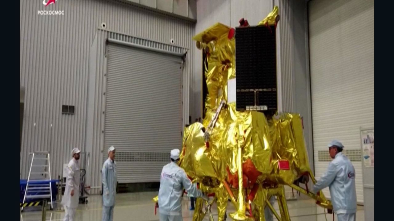 CNNE 1432947 - mira el nuevo satelite militar ruso antes de su lanzamiento lunar