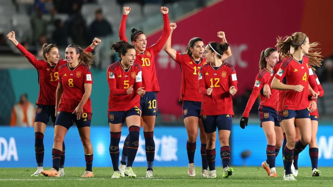 Las jugadoras de España celebran el cuarto gol del equipo contra Zambia.