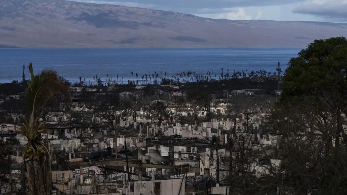 Casas consumidas en los recientes incendios forestales se ven en Lahaina, Hawai, el miércoles 16 de agosto de 2023.Los incendios forestales han devastado partes de la isla hawaiana de Maui. Crédito: Jae C. Hong/AP