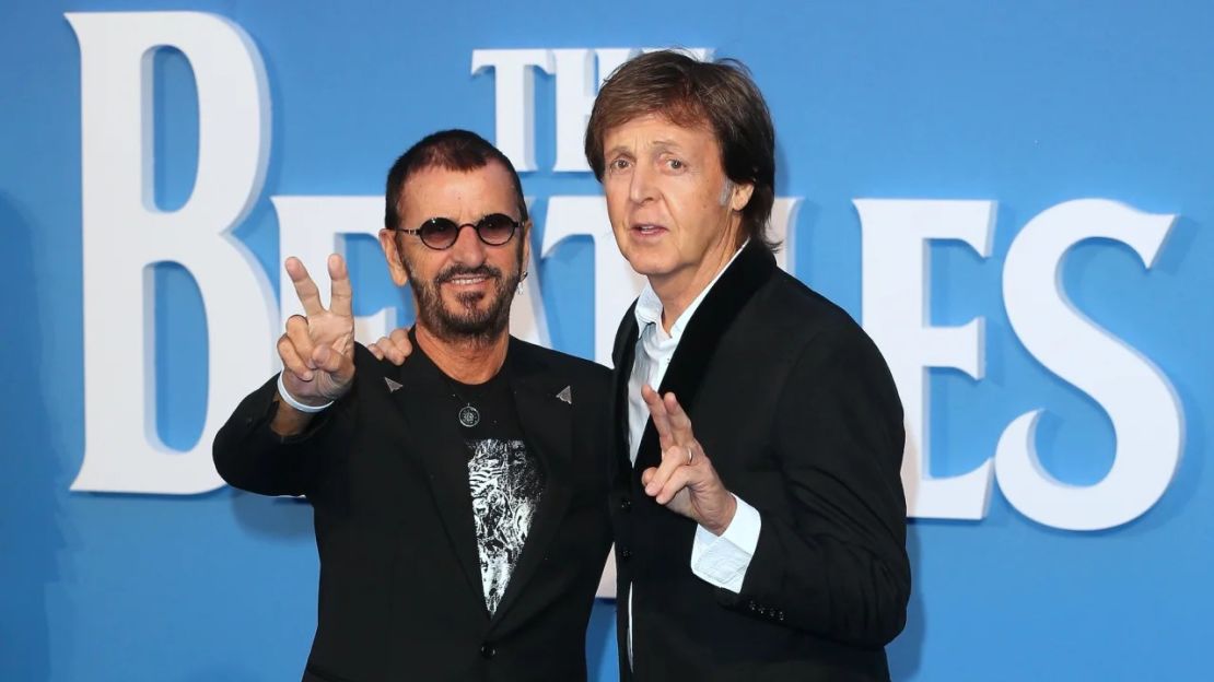 Ringo Starr y Paul McCartney en el estreno en Londres de "The Beatles: Eight Days A Week - The Touring Years" en 2016.