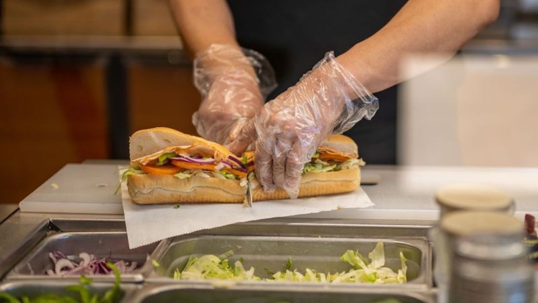 La cadena de sándwiches Subway anunció su venta a una empresa de capital de riesgo.