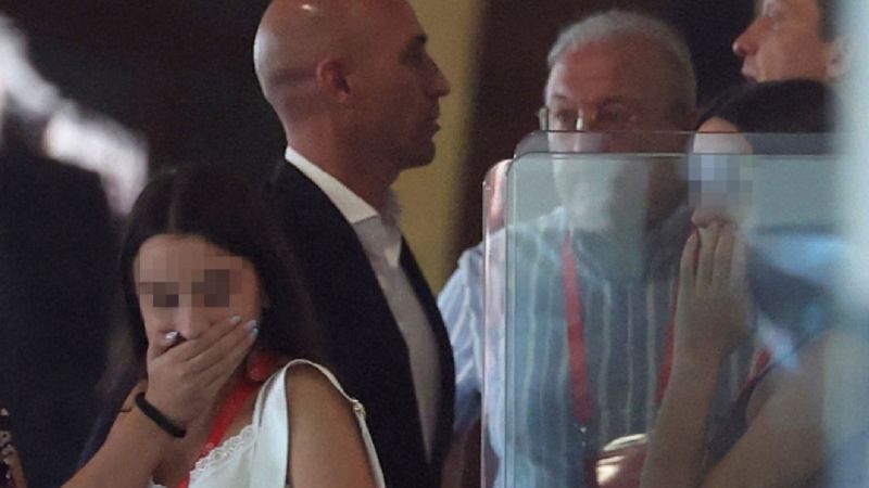 El presidente del consejo superior de deportes dice que luis rubiales será suspendido | cnn