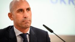 CNNE 1444090 - luis rubiales fue suspendido provisionalmente por la fifa-