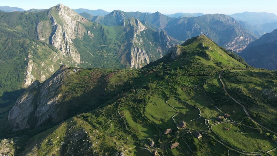 La espectacular cordillera Cantábrica es el hogar de los osos pardos en España.