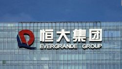 CNNE 1444864 - las acciones de evergrande se desploman a un 70%