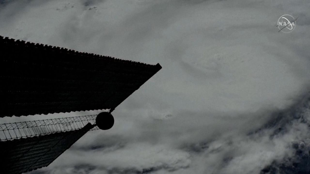 CNNE 1445364 - el huracan idalia, visto desde el espacio