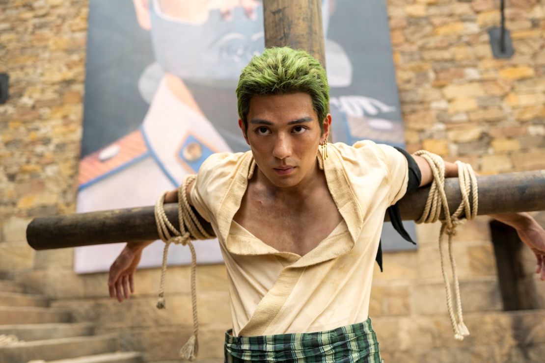 Mackenyou como Roronoa Zoro. JOE ALBLAS/NETFLIX