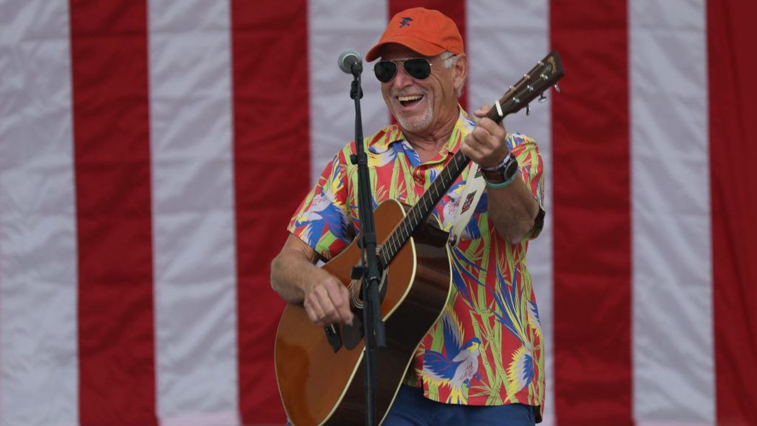 Jimmy Buffett en una actuación en West Palm Beach, Florida, en 2018.