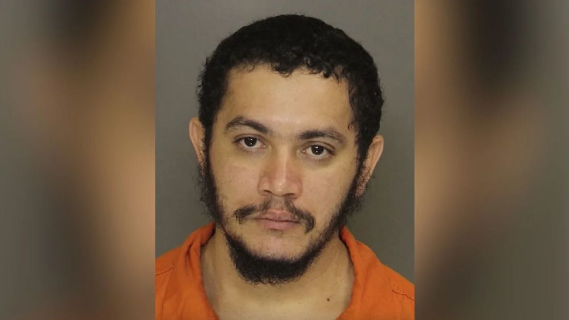 Danilo Cavalcante, condenado en agosto por apuñalar mortalmente a su novia, escapó el jueves 31 de agosto de 2023 de una prisión suburbana de Filadelfia.