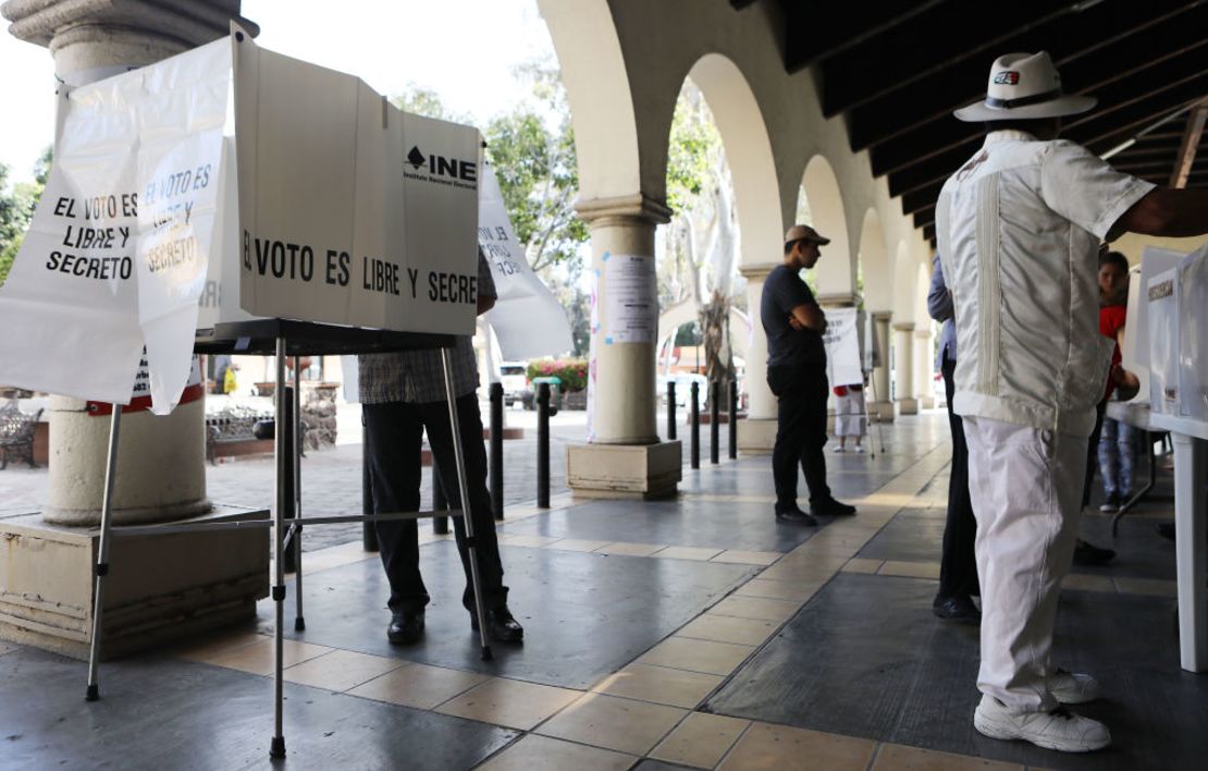 TIJUANA, MEXICO - JULY 01: Voters prepare to cast their ballots during Mexico's presidential elections on July 1, 2018 in Tijuana, Mexico. Widespread violence and corruption are two of the main issues in the elections for posts at all governmental levels during Mexico's largest-ever election.