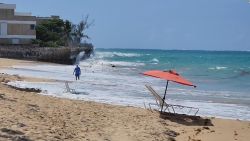 CNNE 1450657 - asi viven los puertorriquenos la amenaza del huracan lee