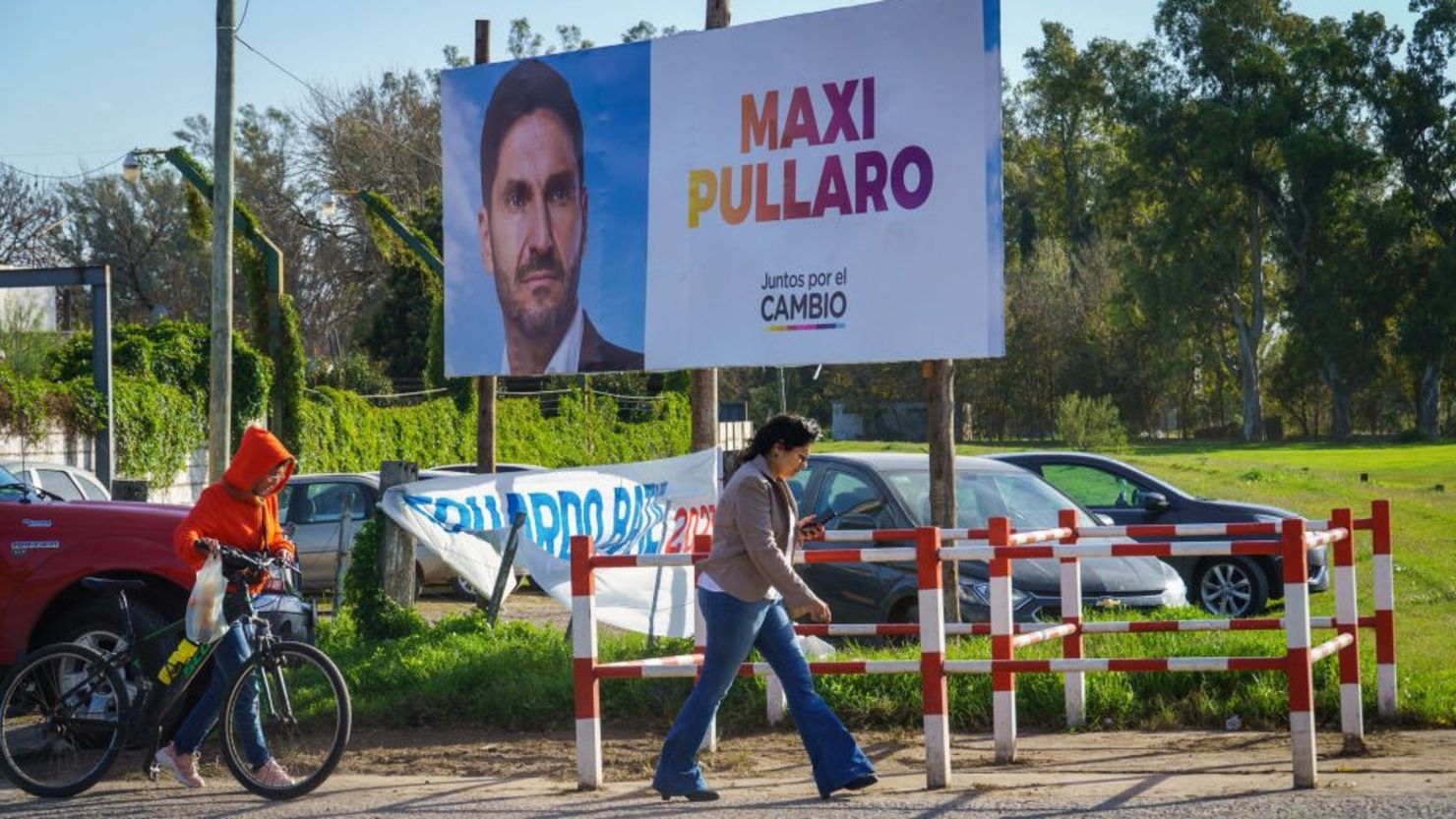 Campaña de Maxi Pullaro, ganador de las elecciones de Santa Fe.