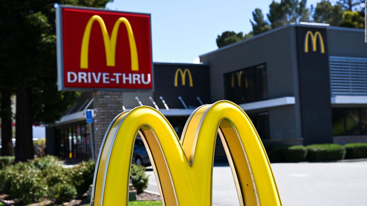 CNNE 1451612 - adios a las maquinas de refrescos en mcdonald's