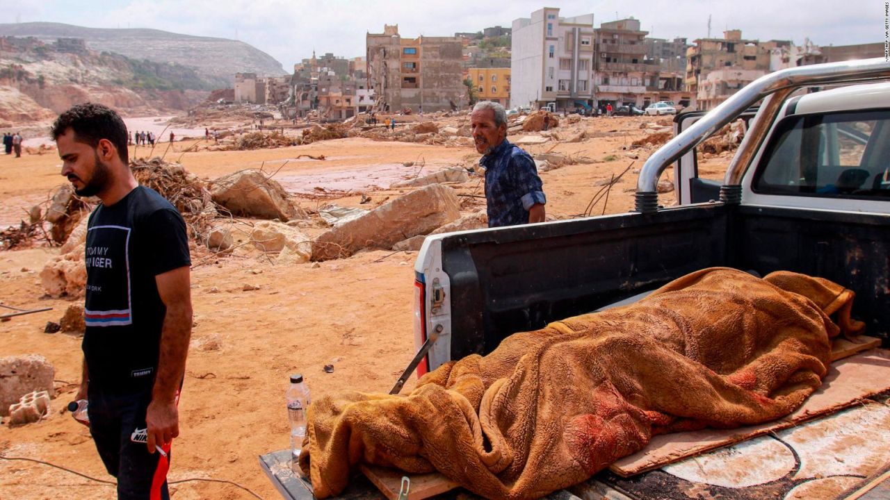 CNNE 1451789 - libia registra mas de 5-300 muertos por las inundaciones