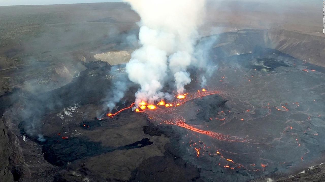 CNNE 1452193 - impactantes imagenes de la erupcion del volcan kilauea