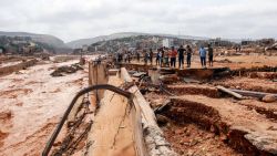 CNNE 1452638 - dron muestra la devastacion en libia tras las inundaciones