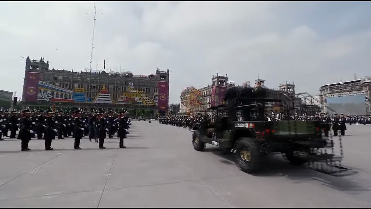 CNNE 1453624 - asi se vivio el desfile militar por el aniversario de la independencia de mexico