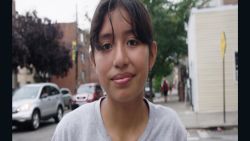 CNNE 1453786 - joven migrante atrapada en crisis de migrantes de nueva york