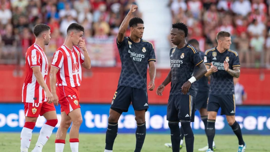 Jude Bellingham (centro) y Vinícius Júnior (derecha) encabezan la próxima generación de estrellas del Real Madrid.