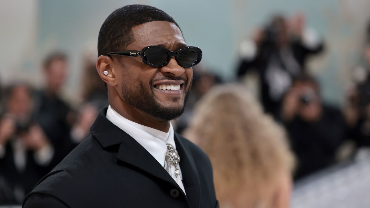 NEW YORK, NEW YORK - MAY 01: Usher attends The 2023 Met Gala Celebrating "Karl Lagerfeld: A Line Of Beauty" at The Metropolitan Museum of Art on May 01, 2023 in New York City.