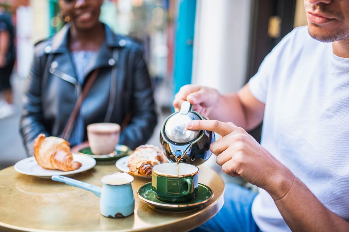 En Londres siempre hay tiempo para el té.  Crédito: AzmanJaka/E+/Getty Images