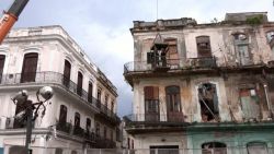 CNNE 1467537 - mueren 2 rescatistas luego de tragico derrumbe en cuba