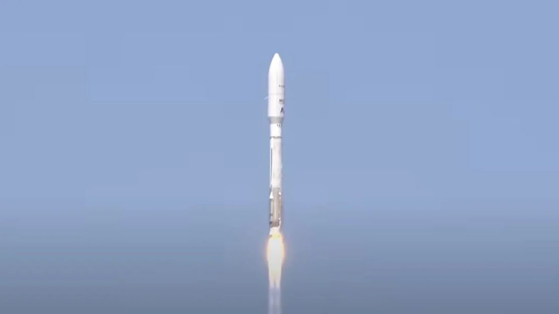 El cohete Atlas V que transporta los satélites prototipo de Amazon para el Proyecto Kuiper despegó del Complejo de Lanzamiento Espacial-41 en la Estación Espacial de Cabo Cañaveral, Florida. Crédito: United Launch Alliance