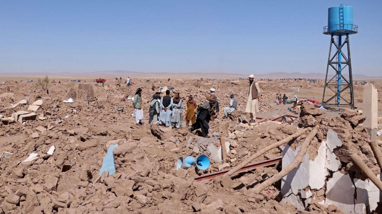 CNNE 1469500 - mas de 2-000 muertos en afganistan por terremoto de magnitud 6,3