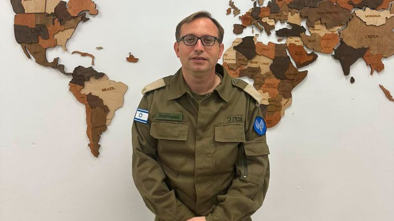 Roni Kaplan, capitán israelí y portavoz en reserva de las Fuerzas de Defensa de Israel para la prensa hispanohablante