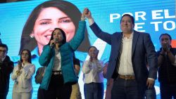 CNNE 1477697 - luisa gonzalez felicita al candidato electo daniel noboa