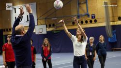 CNNE 1477959 - will y kate se unen a jovenes atletas en taller de bienestar mental