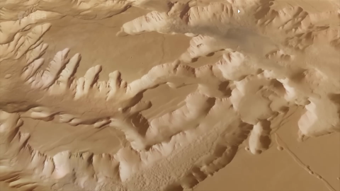 CNNE 1478201 - mira el impresionante "laberinto de la noche" en marte