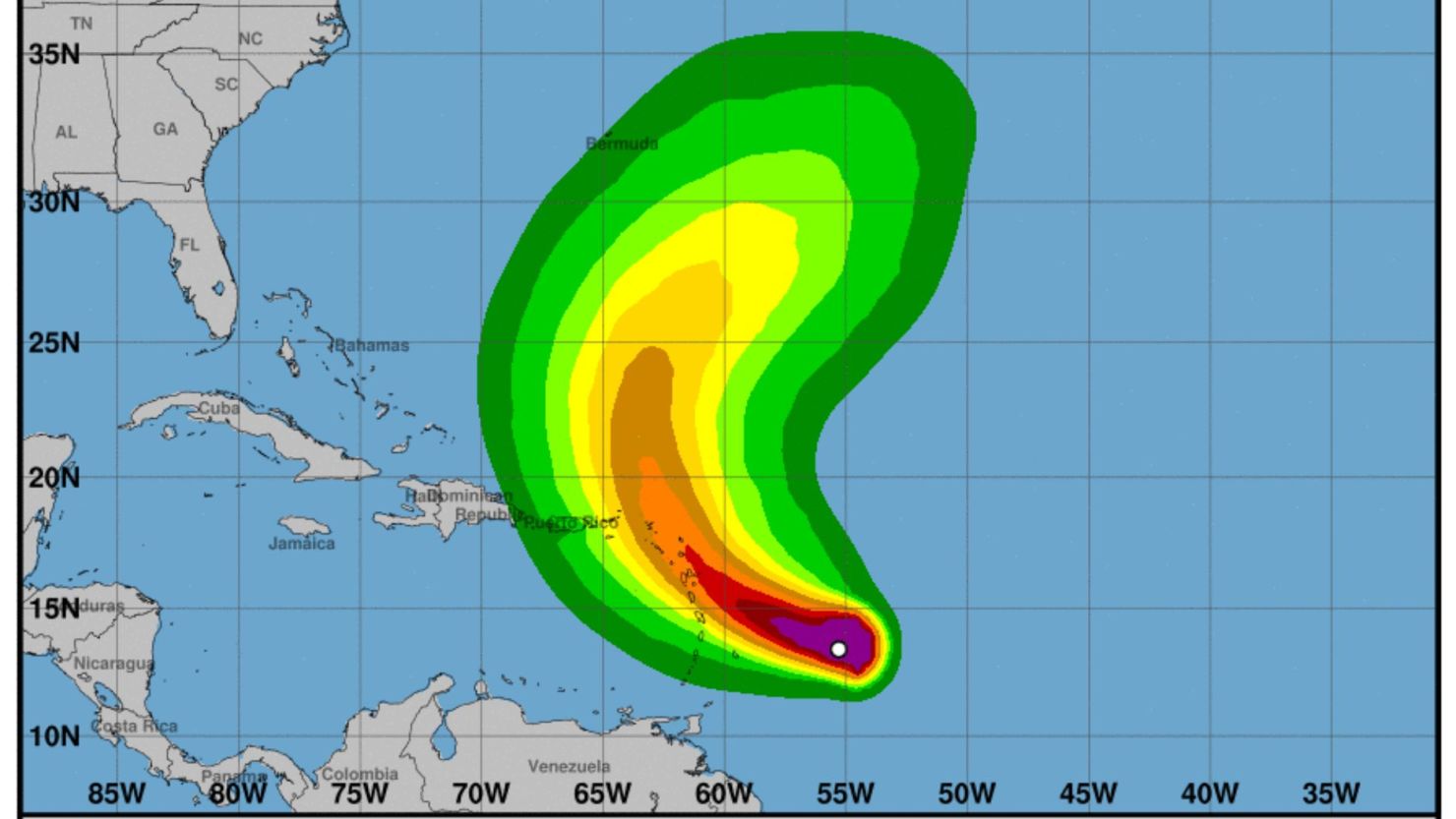 Imagen de los vientos previstos de la tormenta tropical Tammy. Las zonas morada, roja y naranja son las que representan los vientos más fuertes.