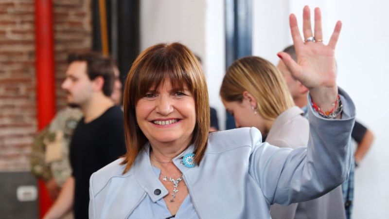 ¿quién es patricia bullrich, la elegida por milei para ser ministra de seguridad de argentina? | cnn