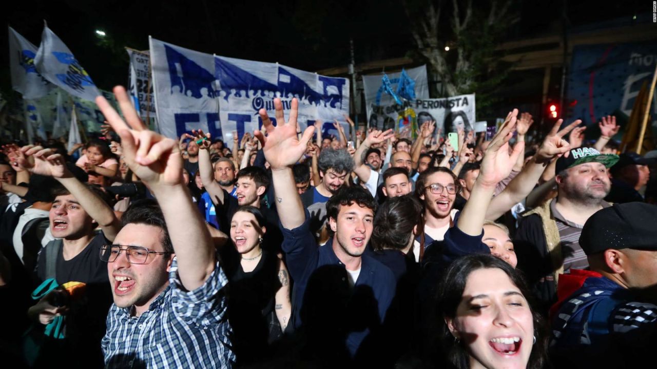 CNNE 1481969 - massa o milei- ¿quien sera el nuevo presidente en argentina?
