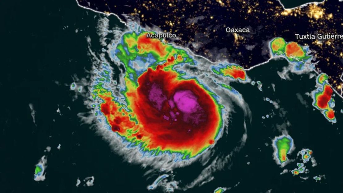 La tormenta tropical Otis se desplaza frente a la costa de México poco después de las 6 a.m. CDT del martes 24 de octubre.