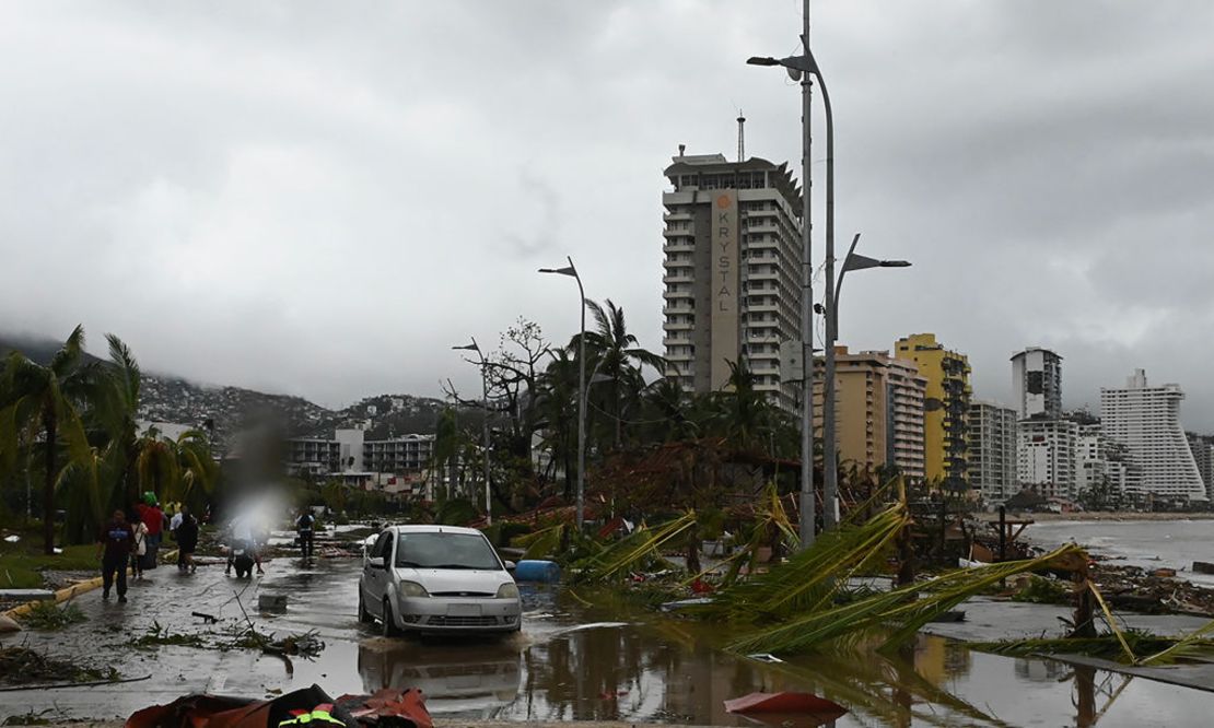 Vista de los daños causados tras el paso del huracán Otis en Acapulco.