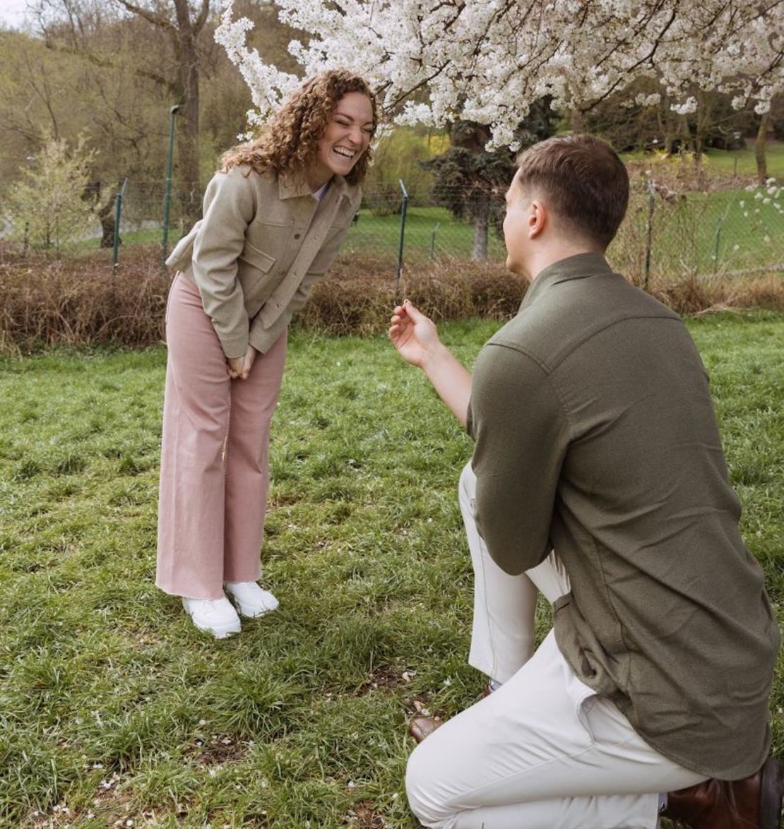 Marcus le propuso matrimonio a Mandy en la primavera de 2023.