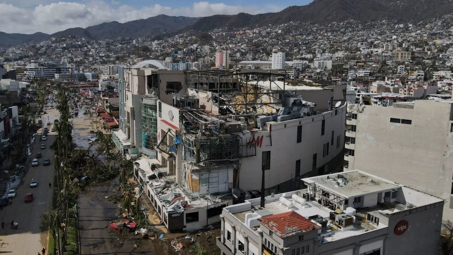 El huracán Otis devastó Acapulco, México, el 25 de octubre.