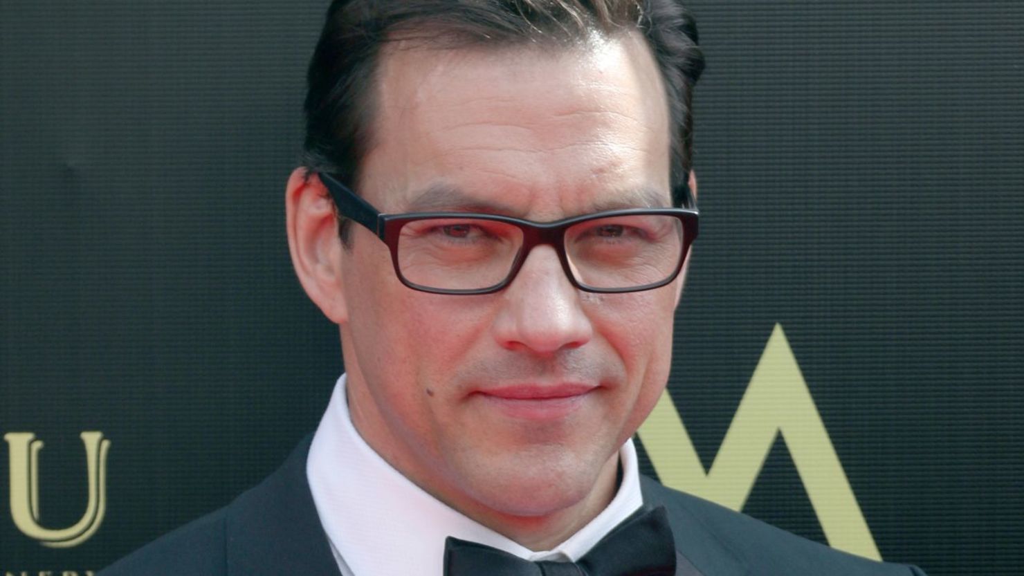 Tyler Christopher en los premios Daytime Emmy 2018 en Pasadena.