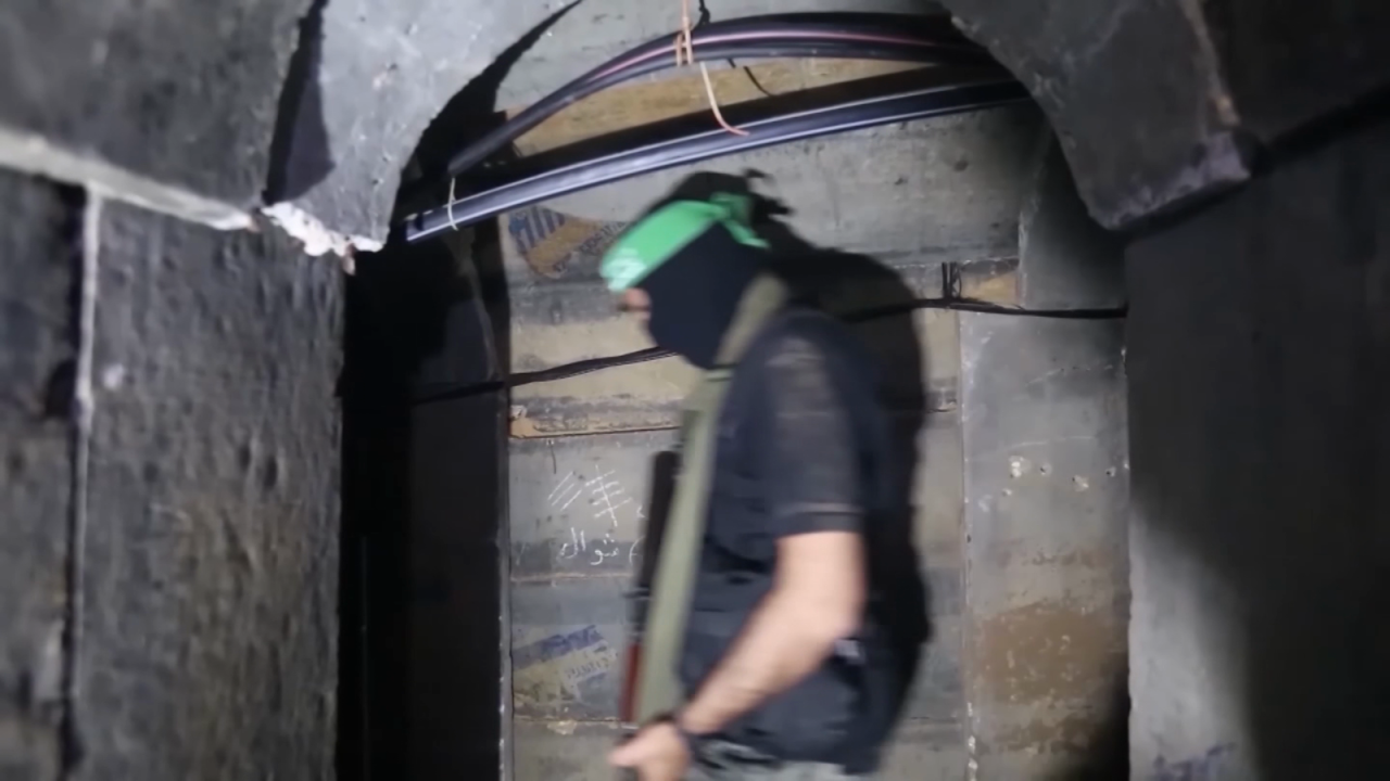 CNNE 1487914 - hamas muestra video propagandistico sobre como ataca tanques de israel