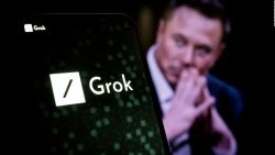 CNNE 1497692 - elon musk, anuncia el lanzamiento de "grok", un chatbot de ia generativa