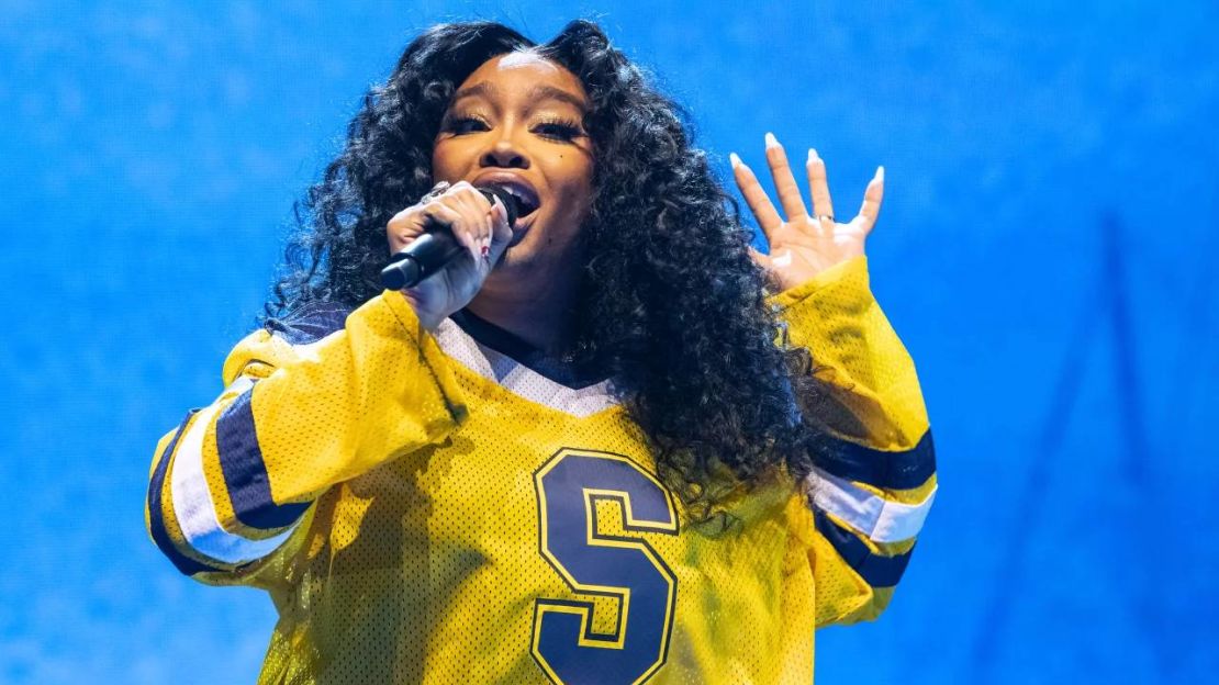 SZA lidera entre los nominados al Grammy este año.